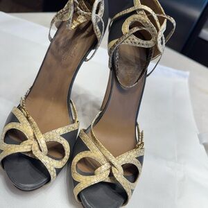 Hermes Black and Tan Heels